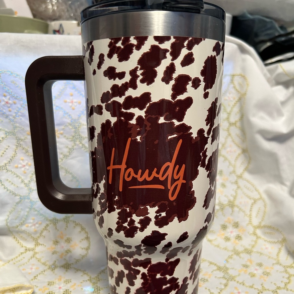 “HOWDY” Textured Cow Print Tumbler 40 oz. WESTERN Theme